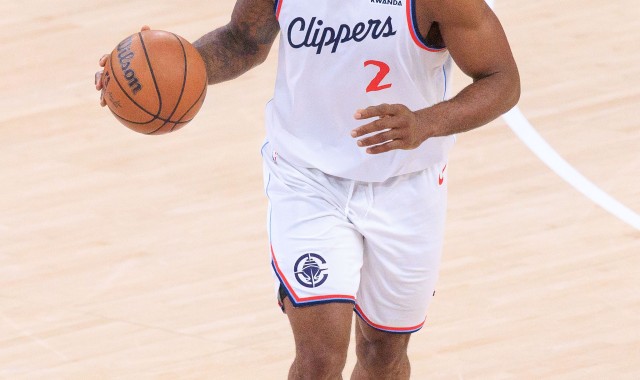 还未发力！伦纳德上半场6投3中&amp;三分4中2 拿到8分5板2助&amp;零罚球