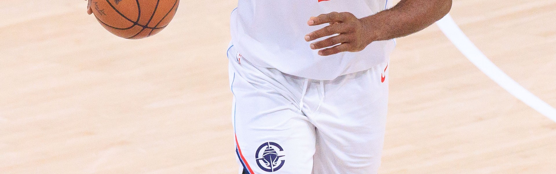 开云体育移动版-还未发力！伦纳德上半场6投3中&amp;三分4中2 拿到8分5板2助&amp;零罚球