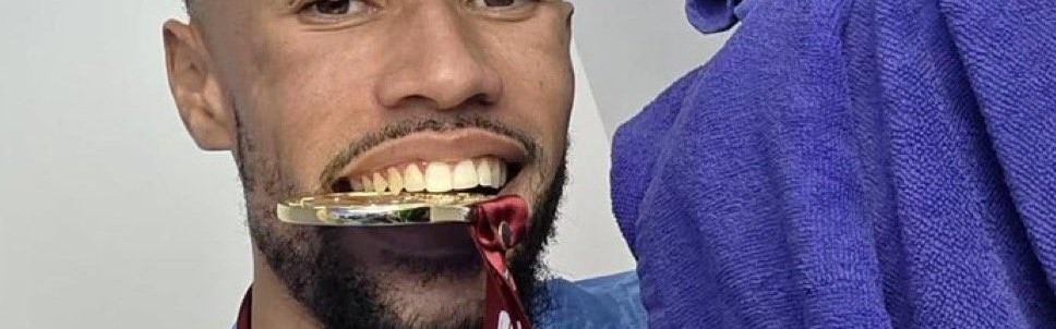 塞内加尔总理接见球队时打趣替补门将：你毛巾呢？